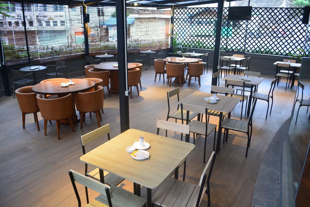 Yunna Hotel Lampung Bandar Lampung Ngoại thất bức ảnh