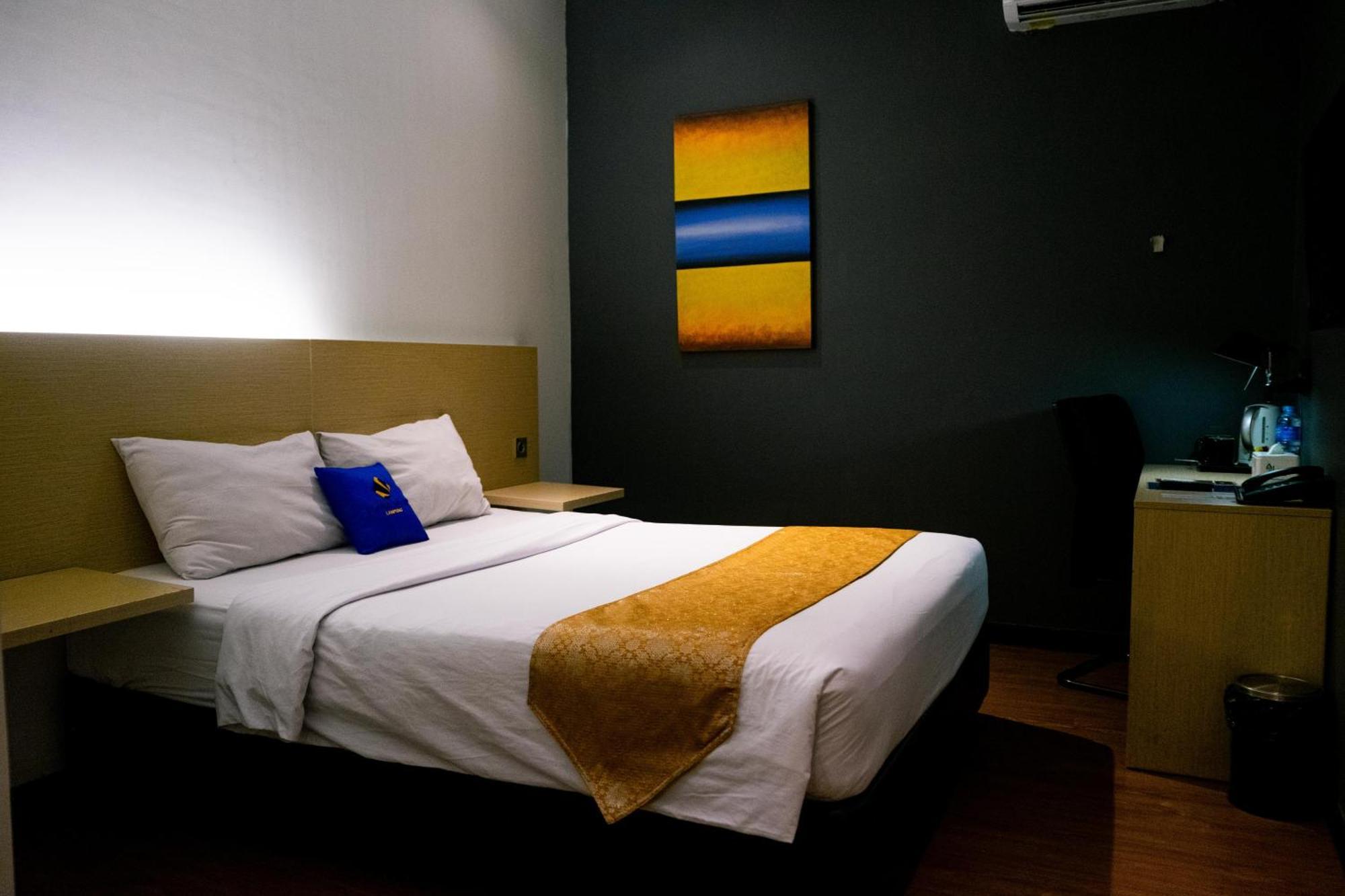 Yunna Hotel Lampung Bandar Lampung Ngoại thất bức ảnh