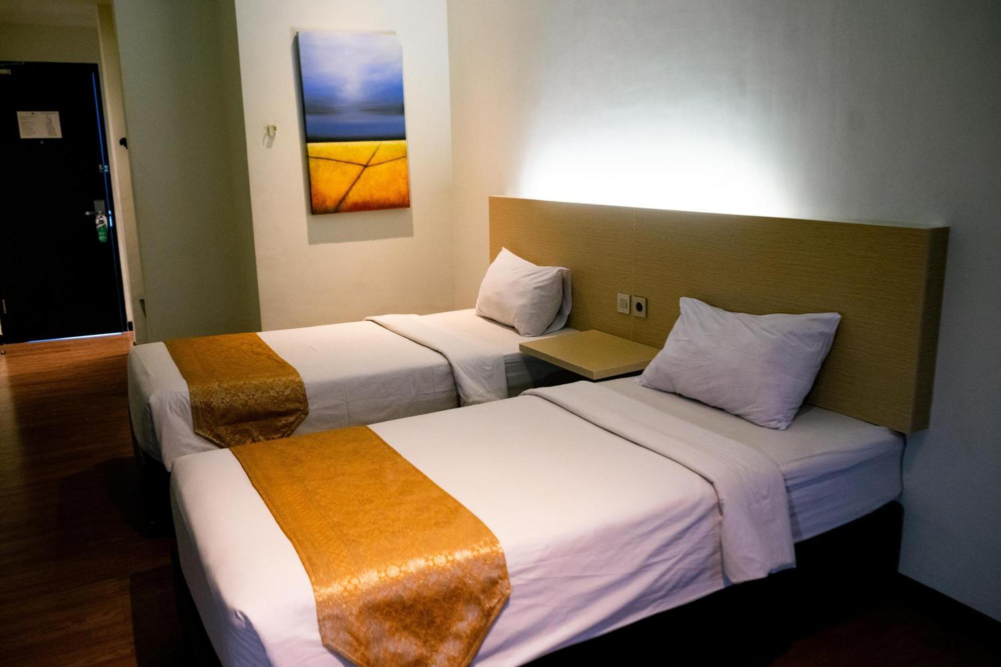 Yunna Hotel Lampung Bandar Lampung Ngoại thất bức ảnh