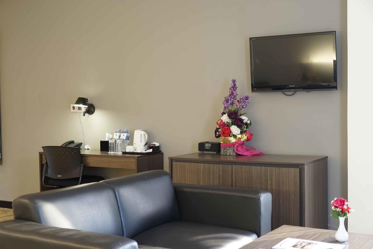 Yunna Hotel Lampung Bandar Lampung Ngoại thất bức ảnh